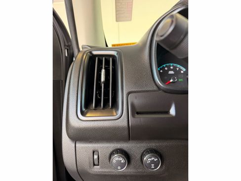 Used 2019 Chevrolet Colorado LT AWD/4WD image 8