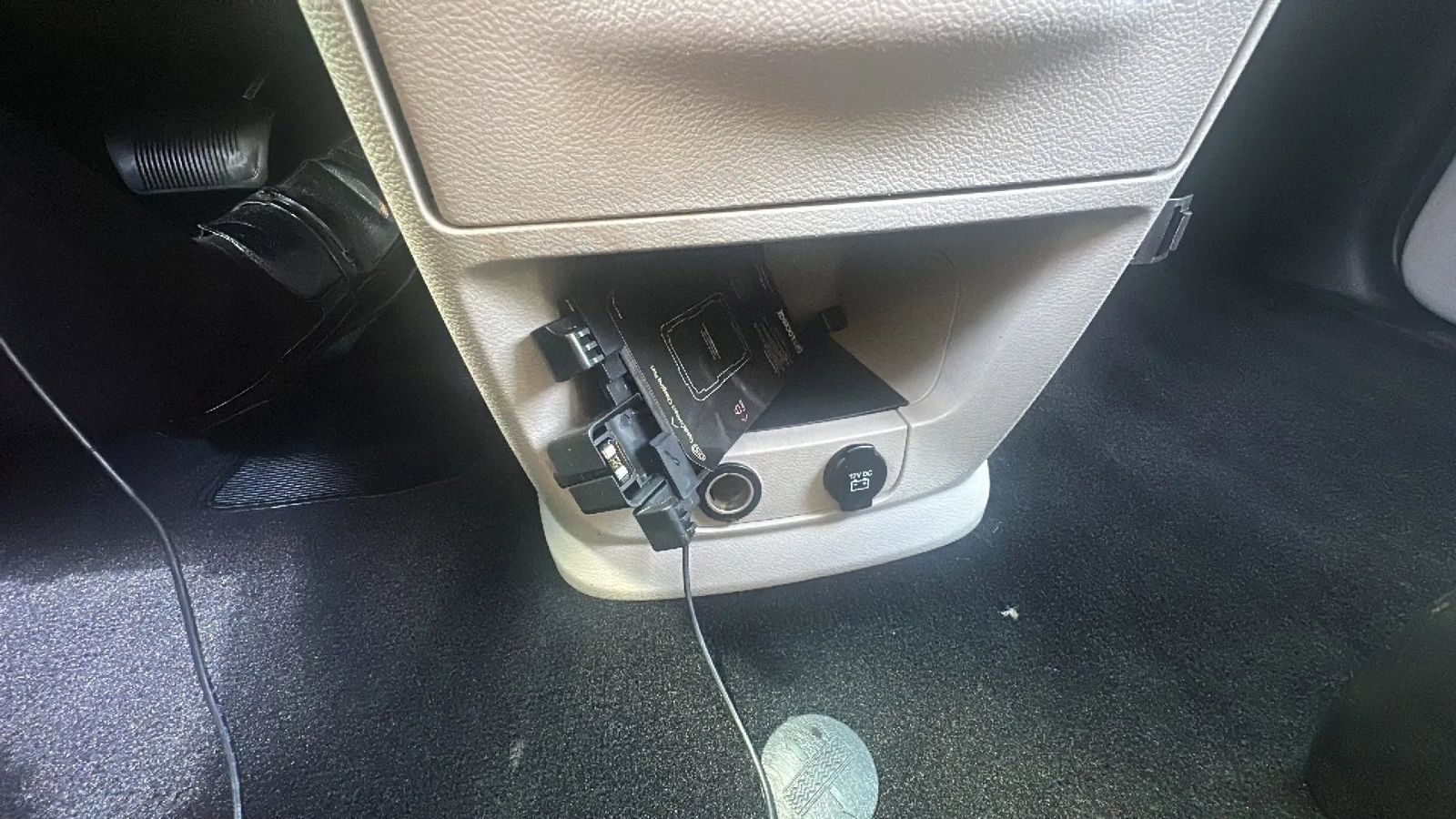 Used 2014 Dodge Grand Caravan American Value Package FWD image 32