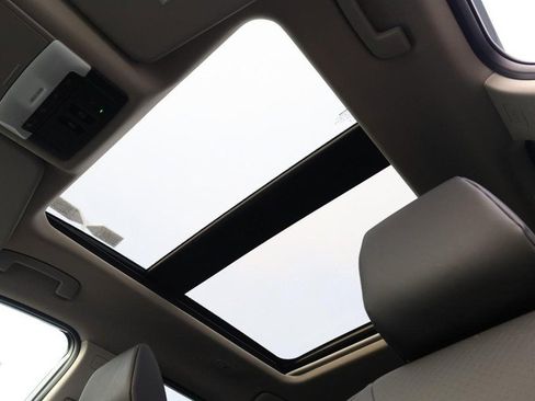 New 2026 Nissan Rogue SV image 8