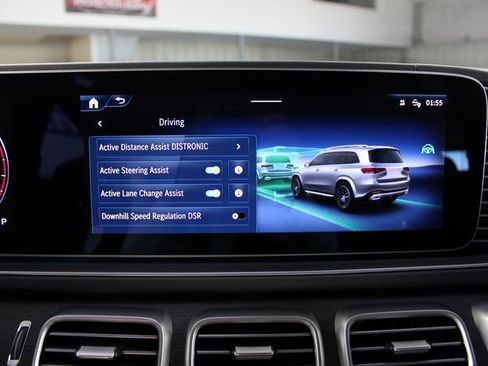 Used 2025 Mercedes-Benz GLS 450 GLS 450 4MATIC image 28