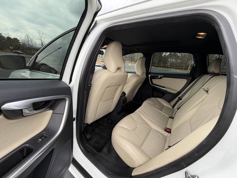 Used 2015 Volvo XC60 T5 Premier Plus image 13