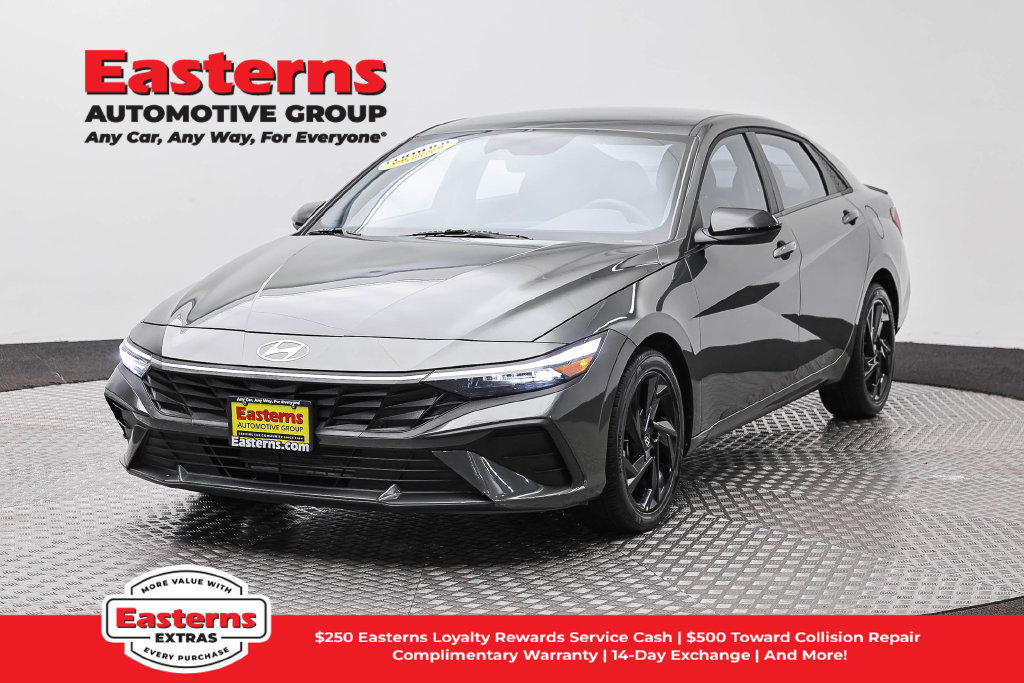 Used 2026 Hyundai Elantra Sport FWD image 1