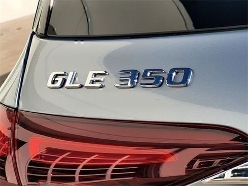 Used 2025 Mercedes-Benz GLE 350 4MATIC image 8