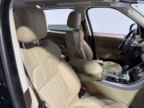 Used 2017 Land Rover Range Rover Sport SE image 34