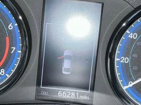 Used 2018 Toyota Corolla SE image 15