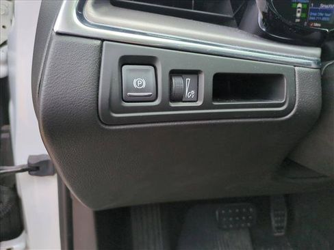 Used 2019 Cadillac XT5 Luxury FWD image 12