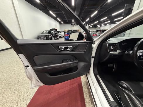 Used 2019 Volvo S60 T6 R-Design AWD/4WD image 24