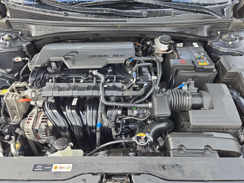 Used 2024 Hyundai Elantra Limited FWD image 34
