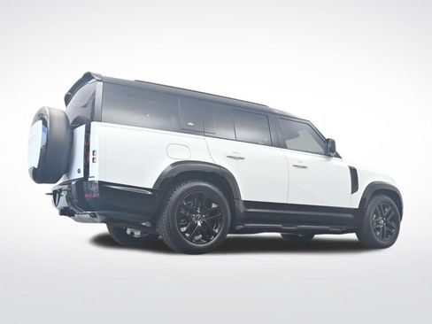 Used 2023 Land Rover Defender 130 X-Dynamic SE AWD/4WD image 33