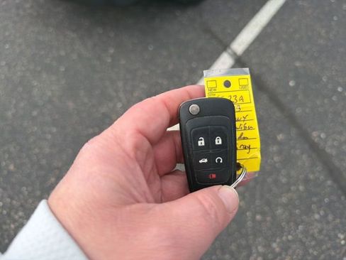 Used 2013 Chevrolet Malibu LT w/ Power Convenience Package FWD image 4