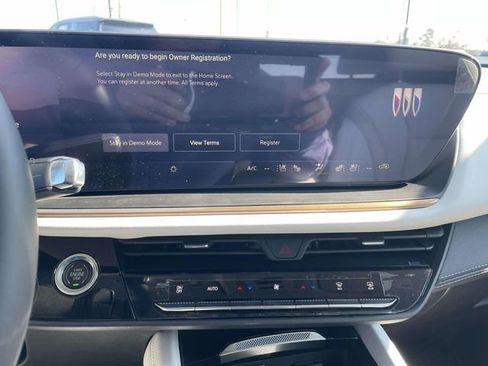 New 2026 Buick Envision Avenir image 17