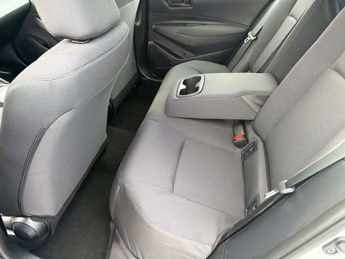 Used 2025 Toyota Corolla LE image 27