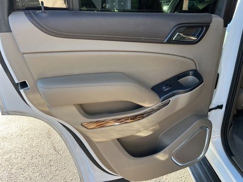 Used 2019 GMC Yukon SLT image 10