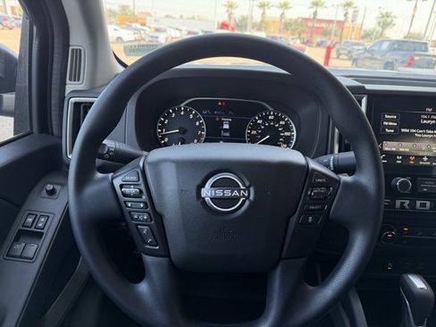 Certified 2025 Nissan Frontier SV image 24