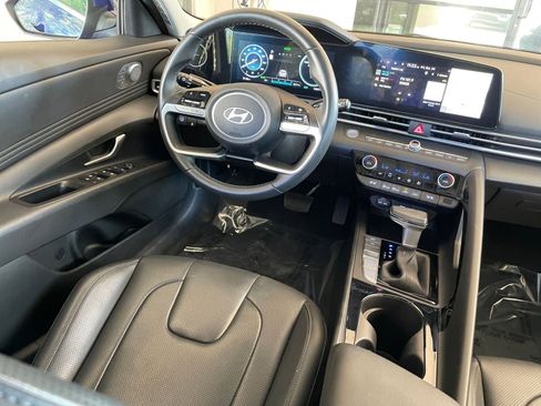 Used 2025 Hyundai Elantra Limited image 35
