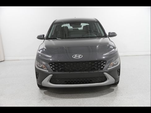 Certified 2023 Hyundai Kona SE AWD/4WD image 2