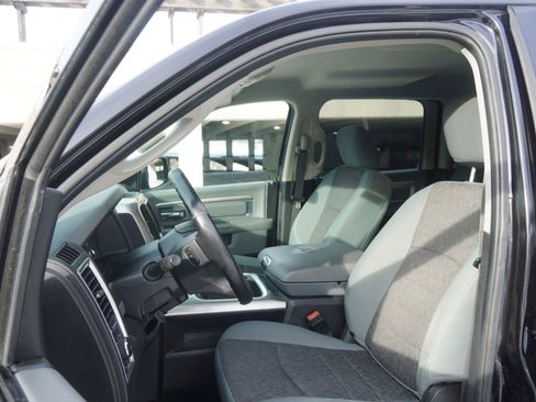 Used 2019 RAM 1500 Big Horn image 35