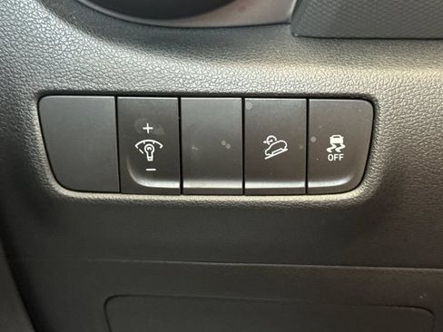 Used 2022 Hyundai Kona SEL FWD image 31