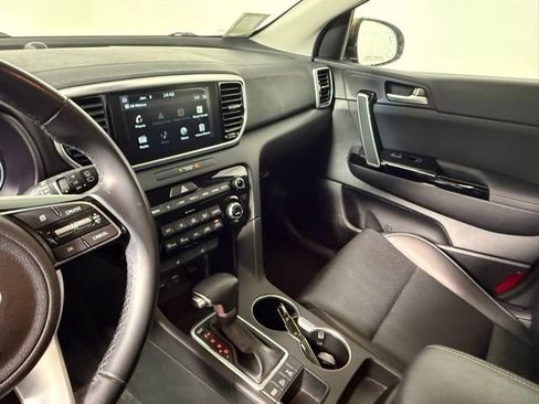 Used 2020 Kia Sportage EX image 27