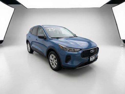 Used 2023 Ford Escape Active AWD/4WD image 1