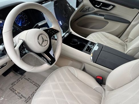 New 2026 Mercedes-Benz EQS 550 4MATIC SUV image 21