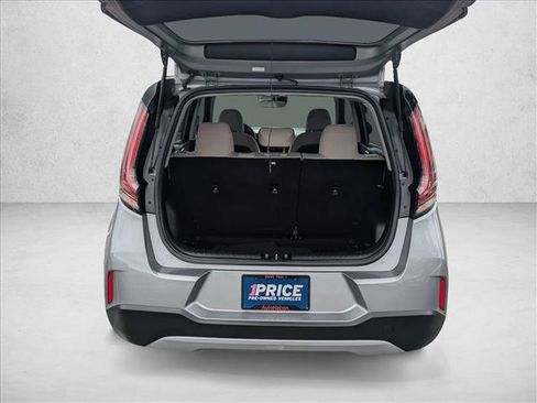 Used 2023 Kia Soul LX w/ Option Group 015 FWD image 6