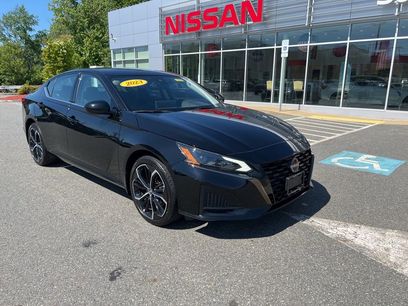 Used 2023 Nissan Altima 2.5 SR w/ SR Premium Package