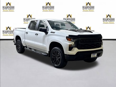 Used 2025 Chevrolet Silverado 1500 Custom Trail Boss w/ Turbomax Blackout Package image 3
