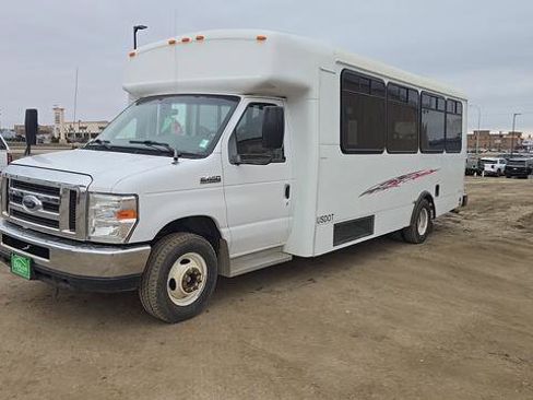 Used 2013 Ford E-450 and Econoline 450 Super Duty w/ Shuttle Bus Prep Pkg RWD image 1