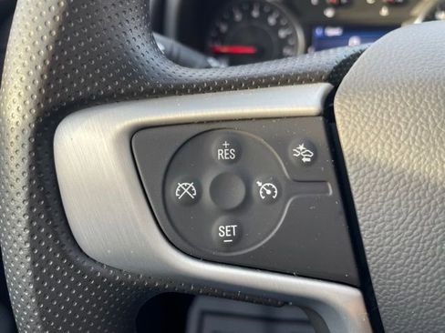 Used 2024 GMC Terrain SLE w/ Driver Convenience Package image 16