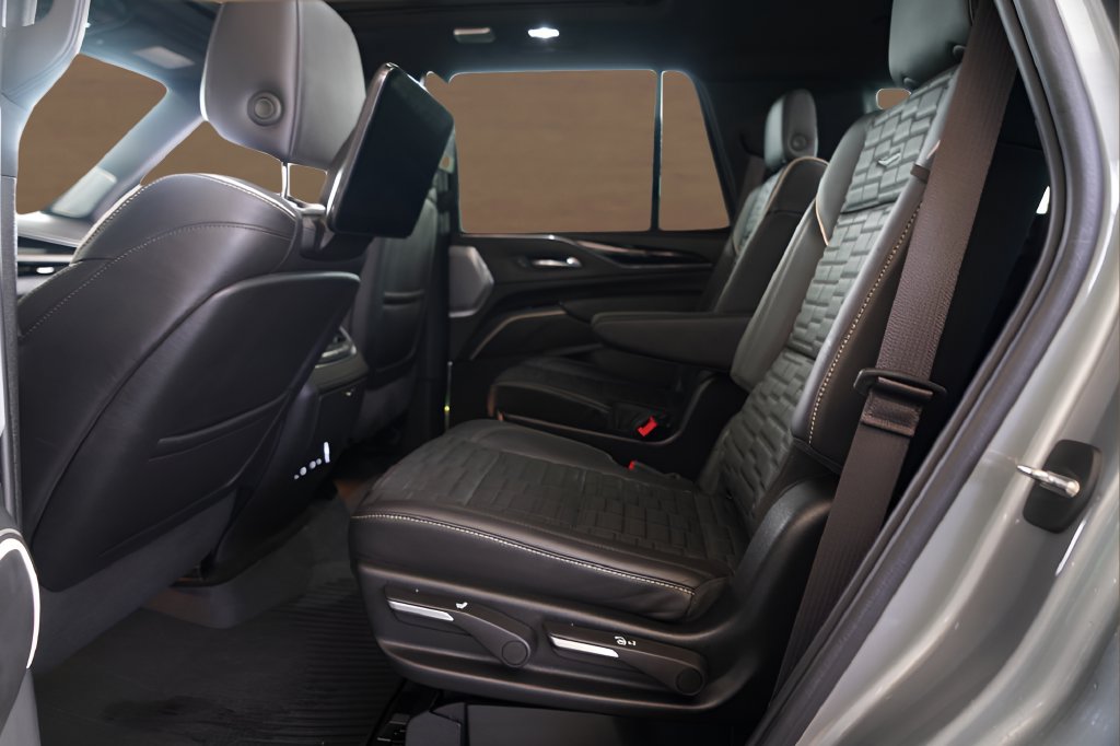 Used 2023 Cadillac Escalade V w/ LPO, Floor Liner Package AWD/4WD image 27