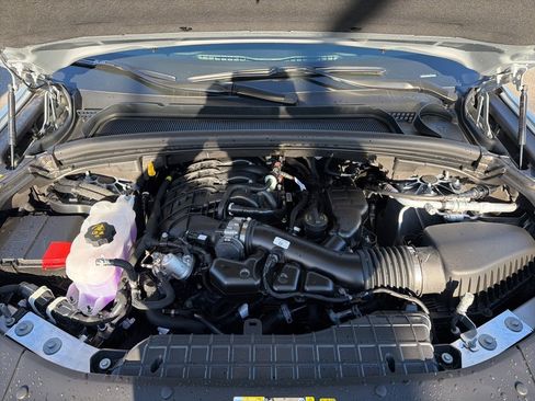 New 2025 Jeep Grand Cherokee L Limited image 12