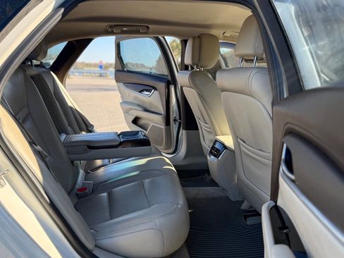 Used 2014 Cadillac XTS image 25