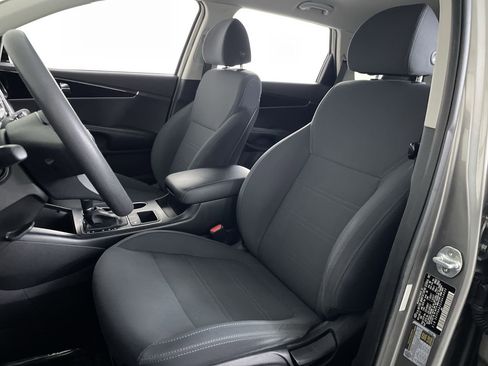 Used 2018 Kia Sorento L image 12
