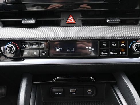 Used 2024 Kia Sportage LX image 20