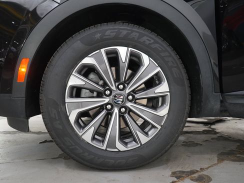 Used 2024 Buick Envision Preferred AWD/4WD image 31