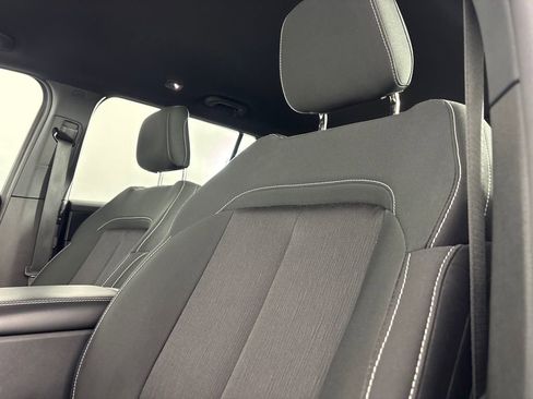 Used 2025 Jeep Grand Cherokee L Laredo image 10