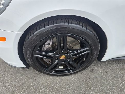 Used 2018 Porsche Panamera 4 AWD/4WD image 9