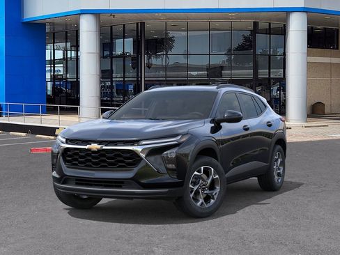 New 2026 Chevrolet Trax LT w/ Sunroof Package image 6