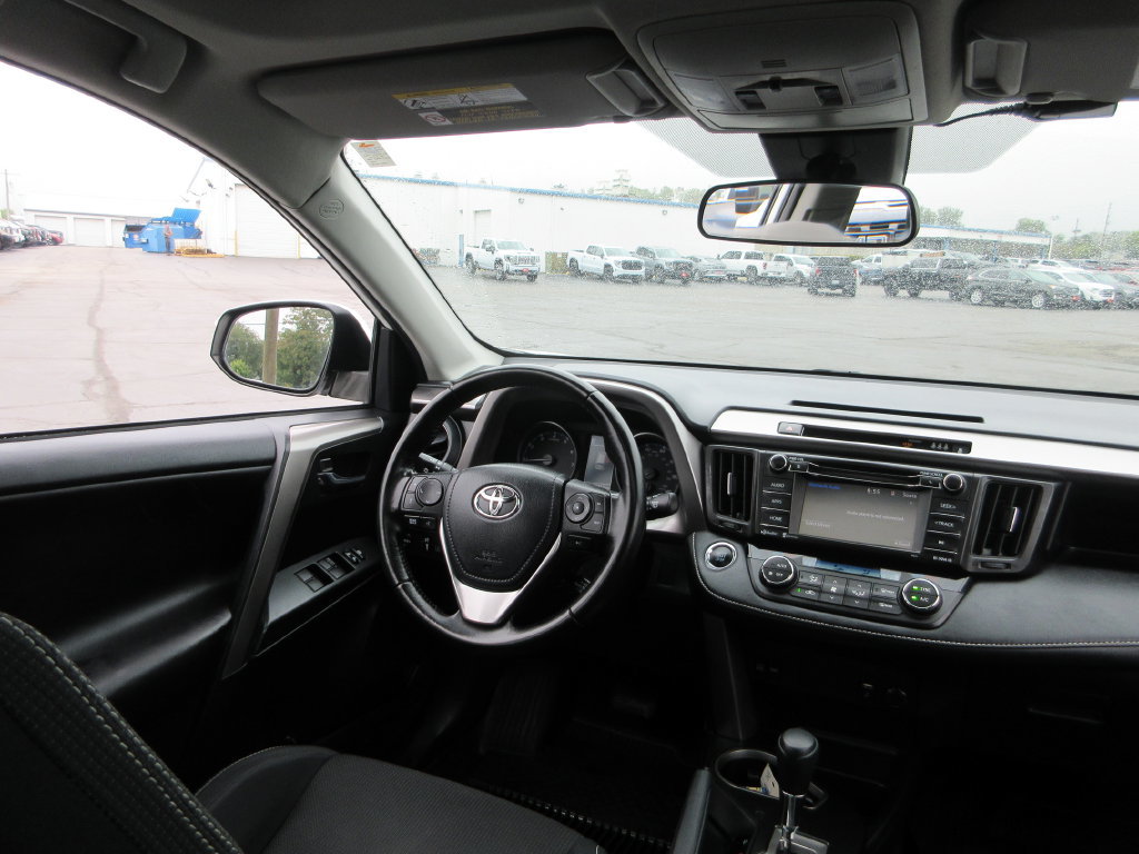 Used 2018 Toyota RAV4 XLE w/ Plus Extra Value Package FWD image 23