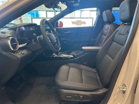 New 2026 Chevrolet Trax RS w/ Sunroof Package image 9
