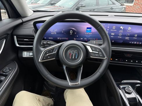 Used 2024 Buick Envision Preferred image 15