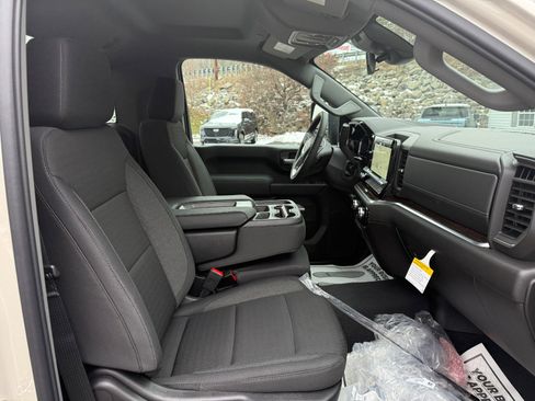 New 2026 GMC Sierra 3500 SLE image 17