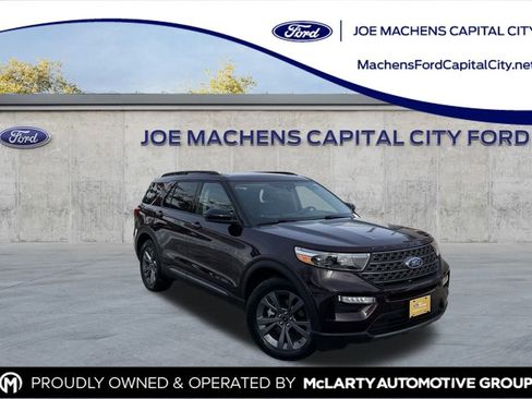 Certified 2022 Ford Explorer XLT w/ Equipment Group 202A image 1