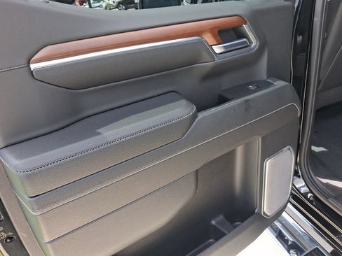 Used 2023 GMC Sierra 1500 Denali w/ Technology Package RWD image 10