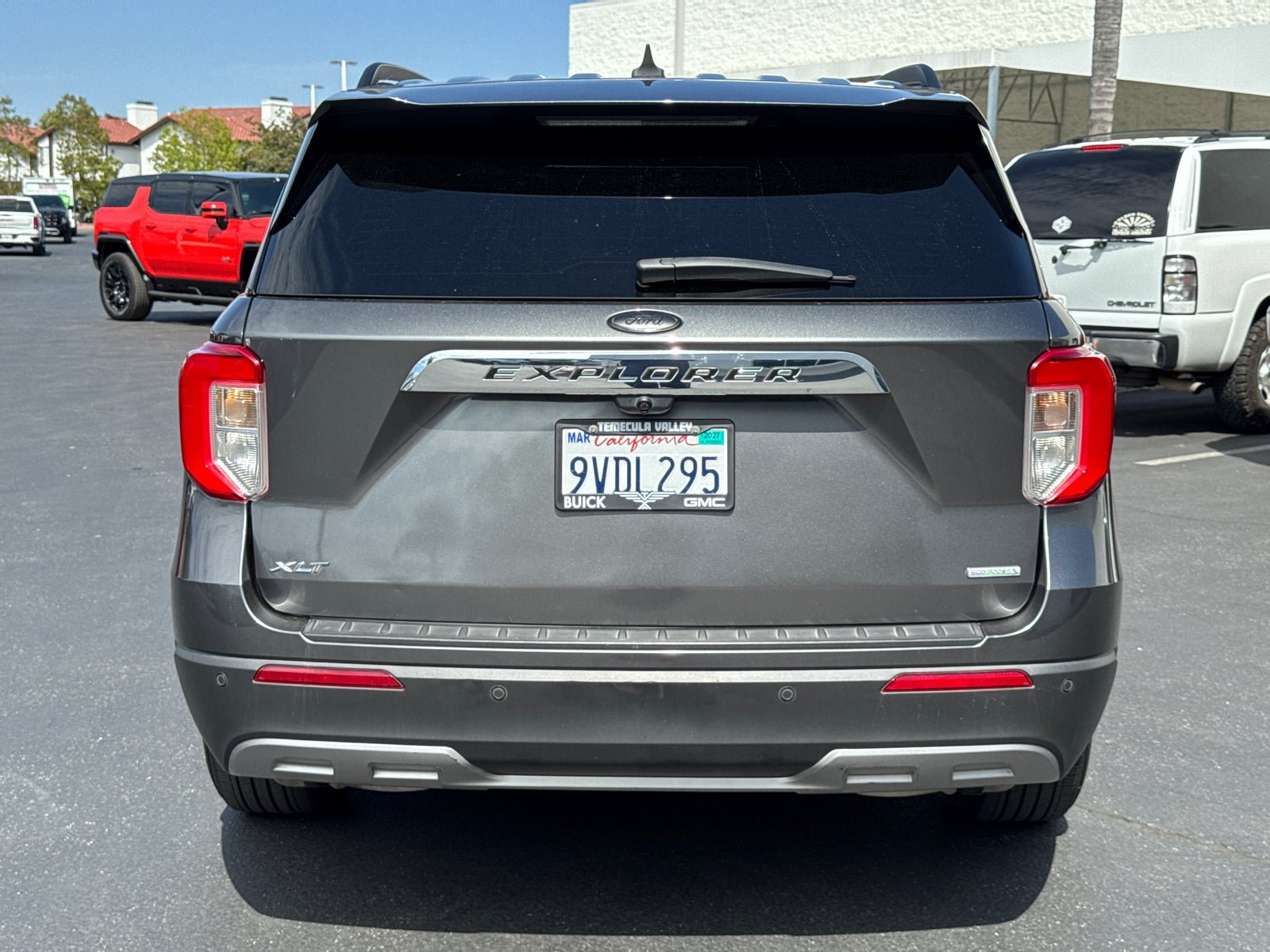Used 2020 Ford Explorer XLT w/ Equipment Group 202A RWD image 14