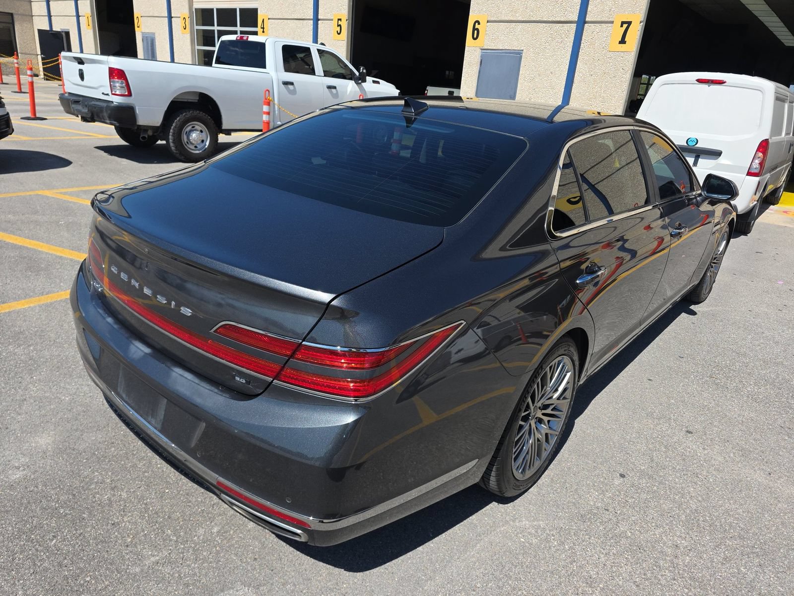Used 2021 Genesis G90 5.0 Ultimate RWD image 3