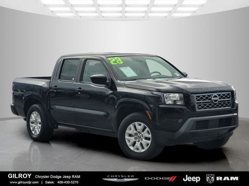 Used 2023 Nissan Frontier SV image 1