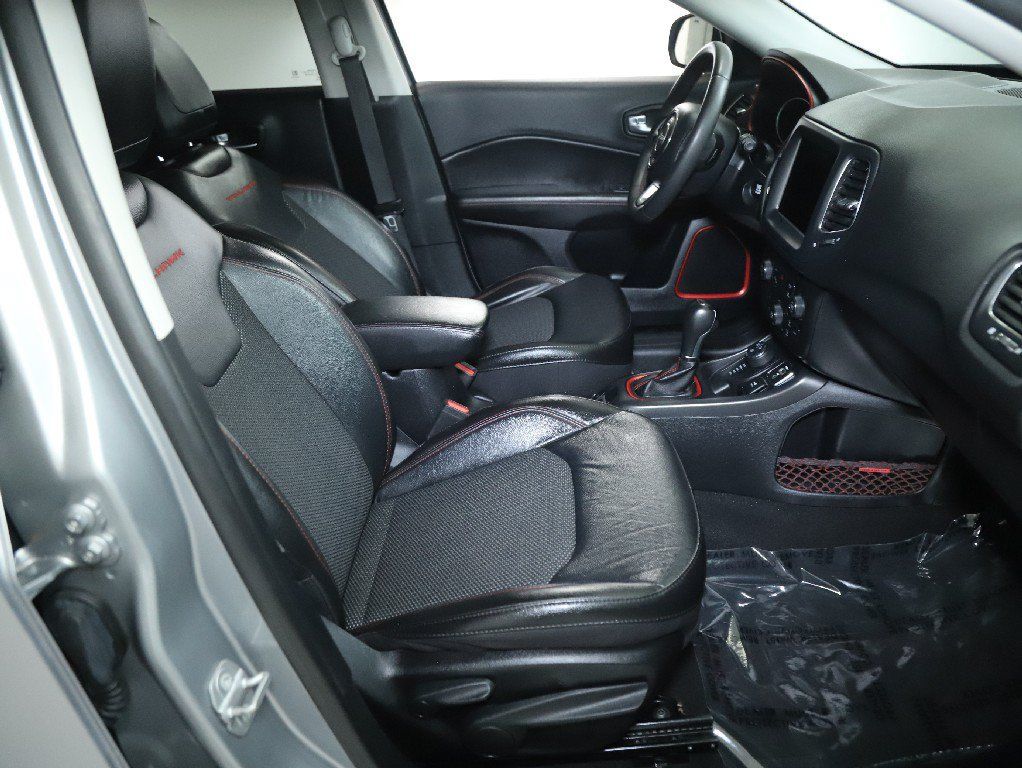 Used 2021 Jeep Compass Trailhawk AWD/4WD image 34