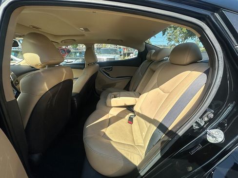 Used 2012 Hyundai Elantra Limited w/ Technology Pkg 5 FWD image 18
